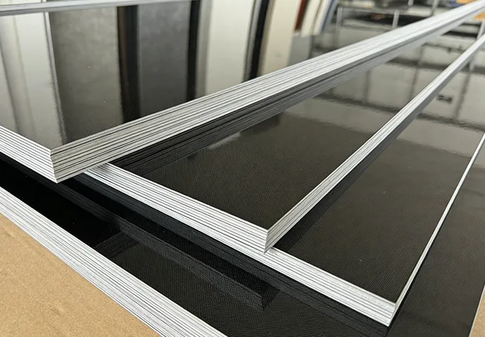 Funksjonene til PET Mirror Carbon Crystal Wall Panel.